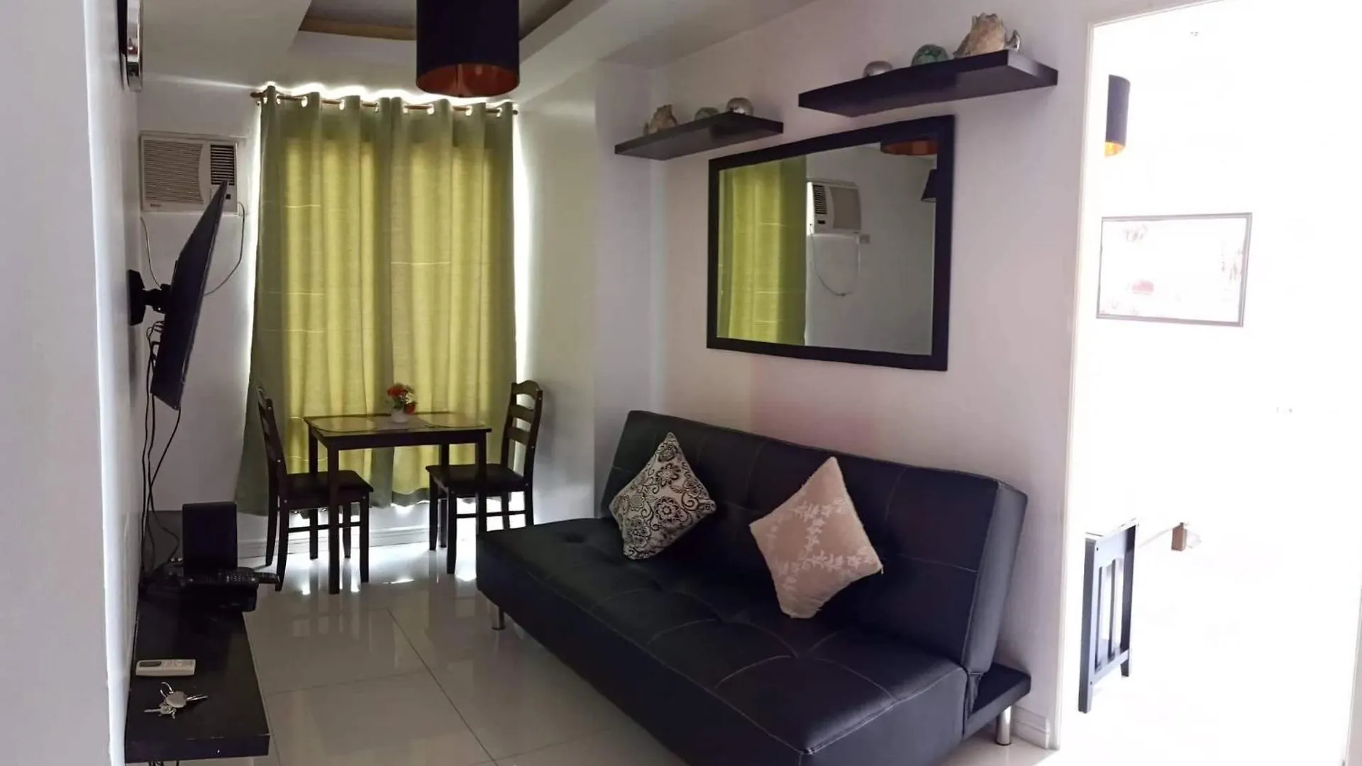 Apartment Explore Manila, Trendy 1Br Unit In Prime Location